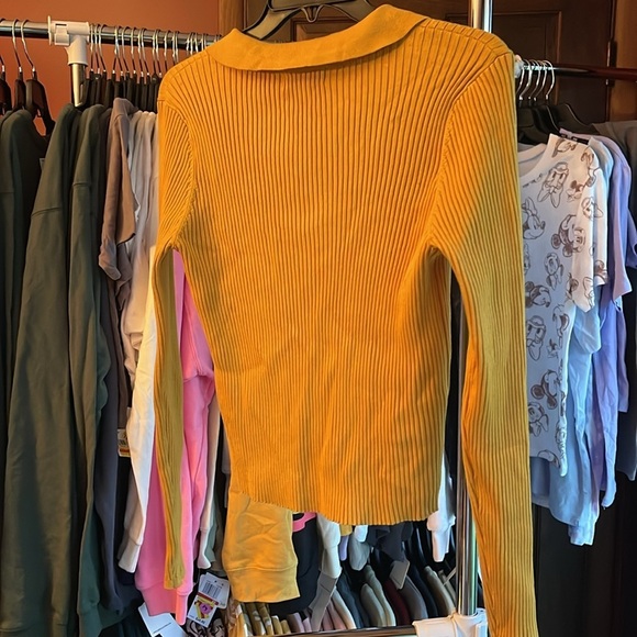 Calvin Klein top - Picture 4 of 6